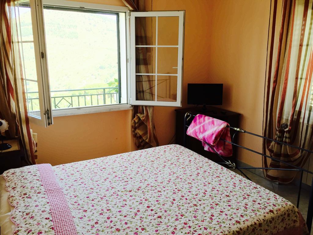Villa Della Mimosa Alia Room photo